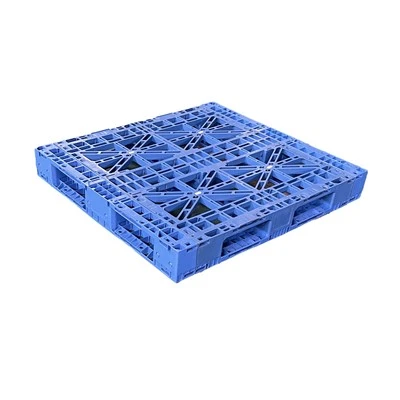 Pallet in plastica impilabile con rinforzo in acciaio